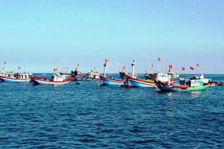 Hiệu quả từ việc đầu tư trang thiết bị thông tin trong bám biển vươn khơi